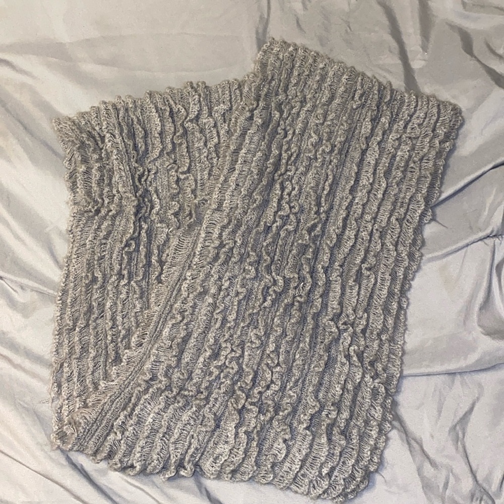 Grey texture infinity scarf